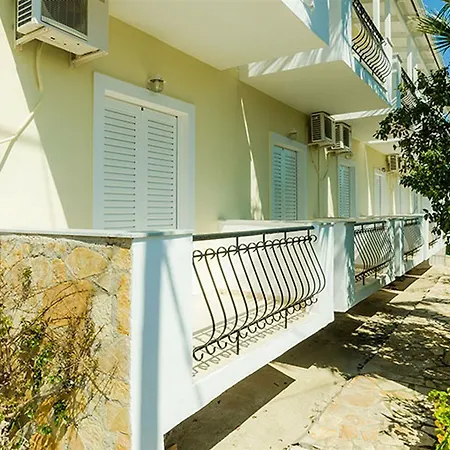 Ni-mar & Aparthotel 3*