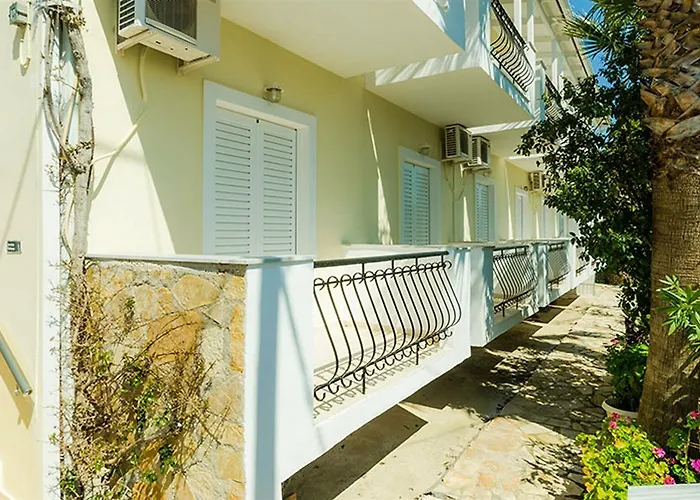 Ni-mar & Aparthotel 3*